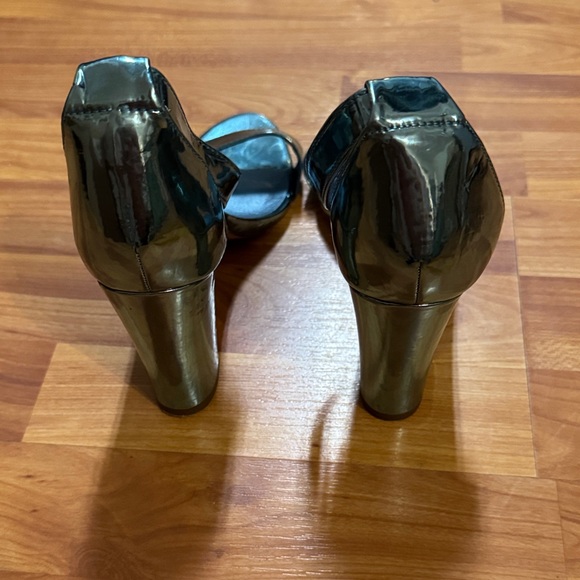 Madden Girl Metallic Blue Block Heel Sandals 9 - Picture 5 of 9